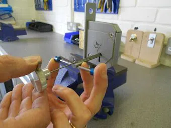 Logan Locksmith Shop Orlando, FL 407-520-3688 - key-broke-in-lock